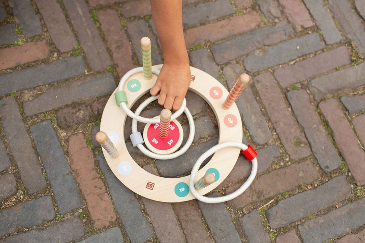 BS Toys Ringwerpen Werpspel - Buitenspeelgoed vanaf 4 jaar - Ring Gooien Speelgoed - Werpspel Kinderen - 5 ringen - Werpspel hout - Buiten speelgoed - Buitenspel - Buiten Spellen - Tuin Speelgoed - Houten speelgoed - Cadeau Kind — afbeelding 3