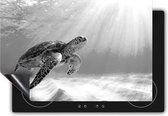 Chefcare Inductie Beschermer Schildpad Zwemt in de Helder Blauwe Zee - Zwart Wit - 80x52 cm - Afdekplaat Inductie - Kookplaat Beschermer - Inductie Mat