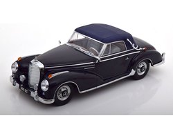 Het 1:18 Diecast-model van de Mercedes-Benz 300SC W188 Cabrio Soft Top uit 1957 in donkerblauw. De fabrikant van het schaalmodel is KK Models. Dit model is alleen online verkrijgbaar
