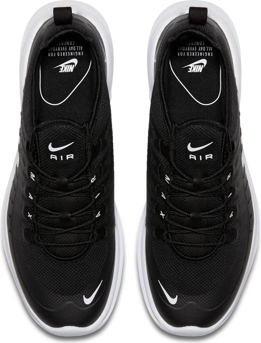 nike axis black white