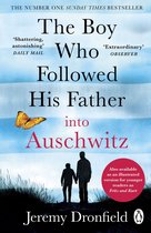 De omslag van 'The Boy Who Followed His Father into Auschwitz' toont een silhouet van een volwassene en een kind die hand in hand lopen, met een gele vlinder en de titel.