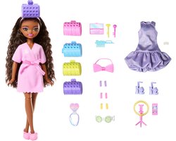 BARBIE DREAM BESTIES GA ERVOOR MET BARBIE Barbie 'Brooklyn' Pop en Accessoires