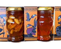 Ancient Greek Secret: Authentieke Pure Honing uit Wilde Bloemen en Kruiden – Met of Zonder Noten – Premium Ambachtelijke Honing in Traditionele Amphora (2x130g)