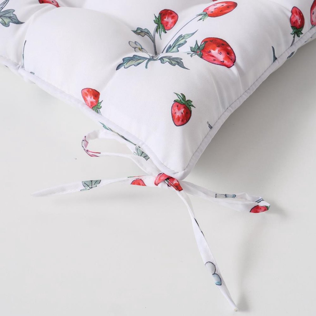 Boltze Home zitkussen aardbei 40cm decoratief polyester kussen.
