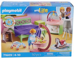 foto van PLAYMOBIL My Life Slaapkamer met baby speelhoek - 71609