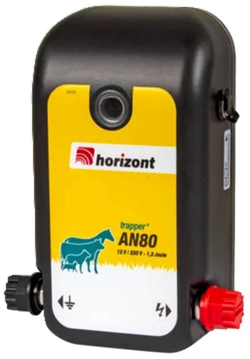 De HORIZONT AN80 12/230V TRAPPER ELECTRIC SHEPHERD is een innovatieve en efficiënte oplossing voor dierenbeheer op boerderijen en in landelijke gebieden Dit elektrische hekwerk combineert de veelzijdigheid van 12V- en 230Volt ingansspanningen.