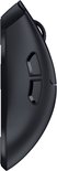 Zijaanzicht van de zwarte Razer DeathAdder V4 Pro gaming muis met knoppen.