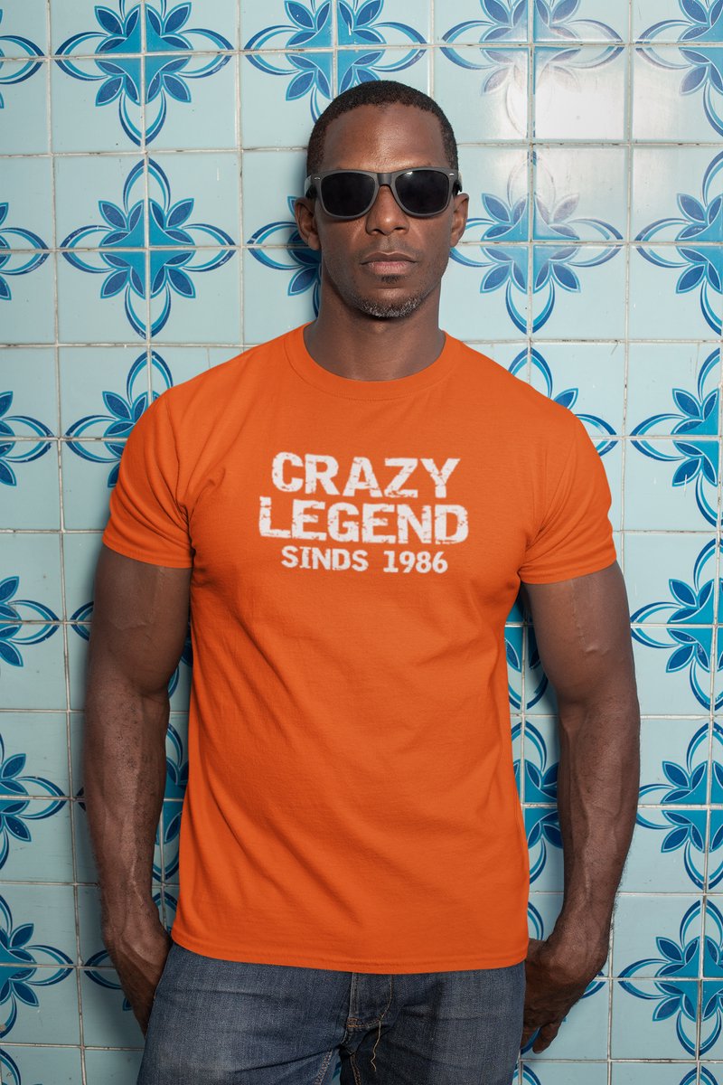 1986 Jaar Oranje T-shirt Heren - Maat M- Legend - Verjaardag Cadeau Mannen - Limited Edition