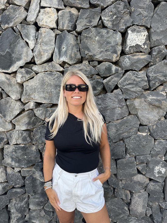 The Brand Remarkable - Zonnebril Unisex - Zonnebril Dames - Zonnebril Heren - Vierkante Zonnebril - Zwart / Zwart - UV400 - Luxe & Trendy Zonnebril - Designer Zonnebril - Mode Zonnebril 2025 - Inclusief Beschermhoes - Hoogwaardig Acetaat - Cat. 3 van The Brand Remarkable — afbeelding 5