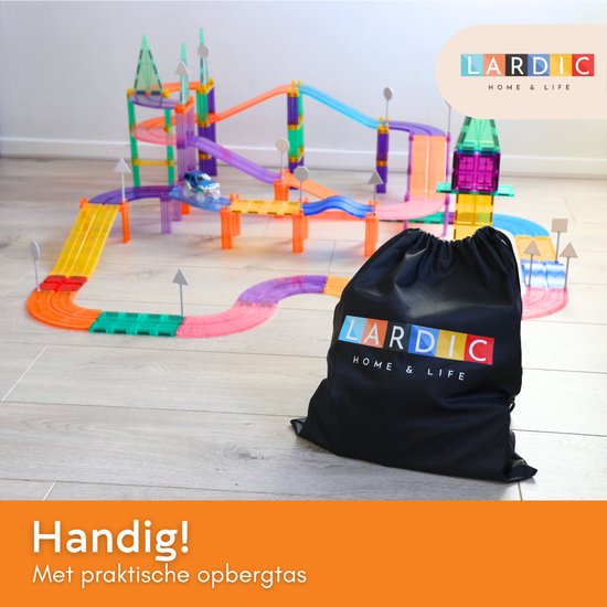 Uitgebreide magnetische racebaan met auto's en opbergtas. Handig! Met praktische opbergtas.