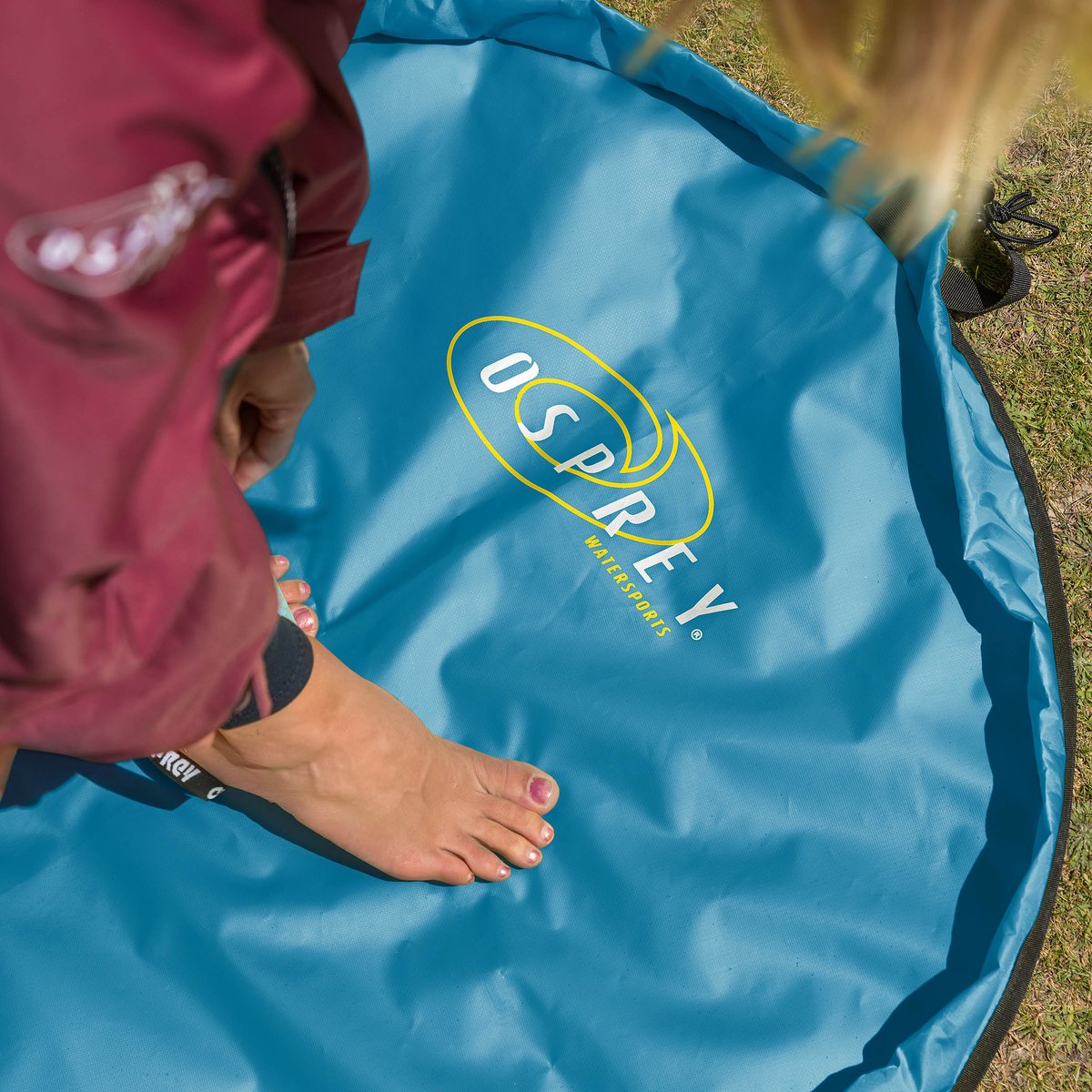 Osprey Wetsuit Changing Mat Teal – Waterdichte Omkleedmat & Tas in Eén – 90x90 cm