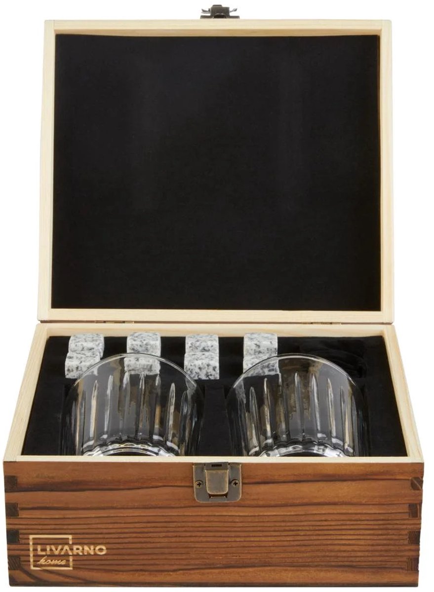 LIVARNO home Whiskyset, 12-delig 2x Whiskyglas: Perfecte vorm – ligt aangenaam in de hand 8x Granieten ijsblokjes: Om te koelen zonder verdunning 1x IJsblokjes-opbergzakje 1x Opbergdoos: Van edel hout met fluwelen voering