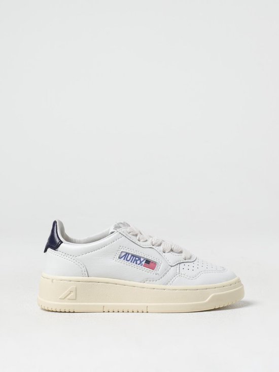 Foto: Low top lace up shoes with leather upper and rubber sole kids white