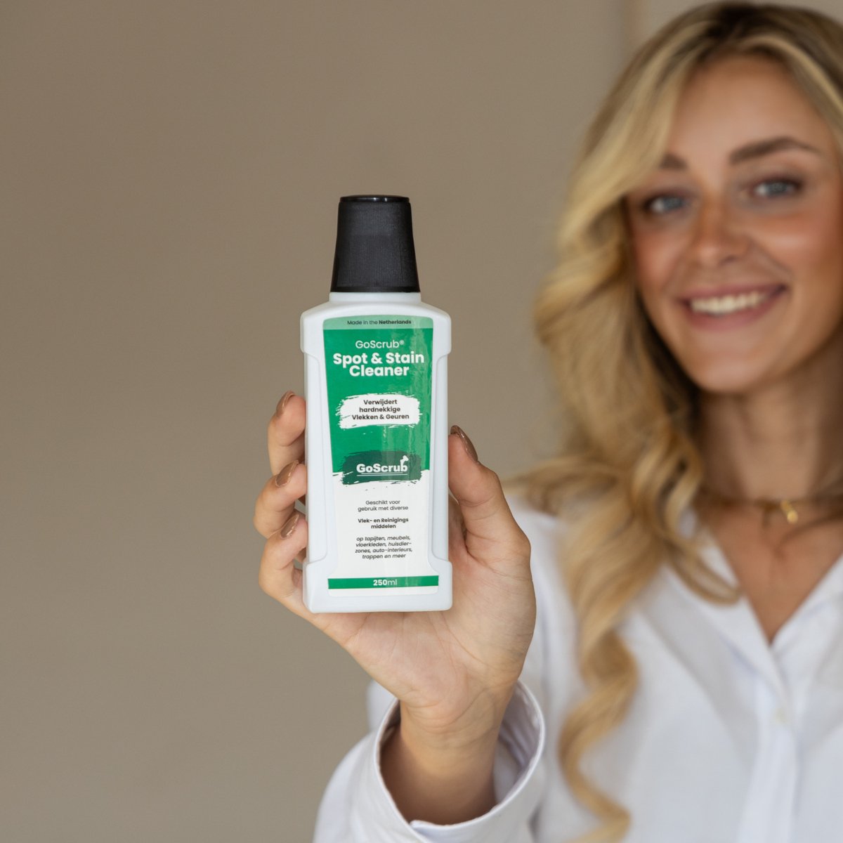 GoScrub® Reinigingsmiddel voor Professionele Tapijtreiniger - 250ml Low-Foam Detergent - Spot & Stain Cleaner voor in Vlekkenreiniger