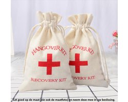 50x Uitdeelzakjes Hangover Recovery Kit 9.5 x 13.5 cm - Jute Traktatie Kado Zakjes - Katoenen / Jute / Stoffen Snoepzakjes - Koekzakjes - Koekje - Cookie Bags - Verjaardag - Vrijgezellenfeest - Bruiloft - Feestje - Kater Zakje - Day after