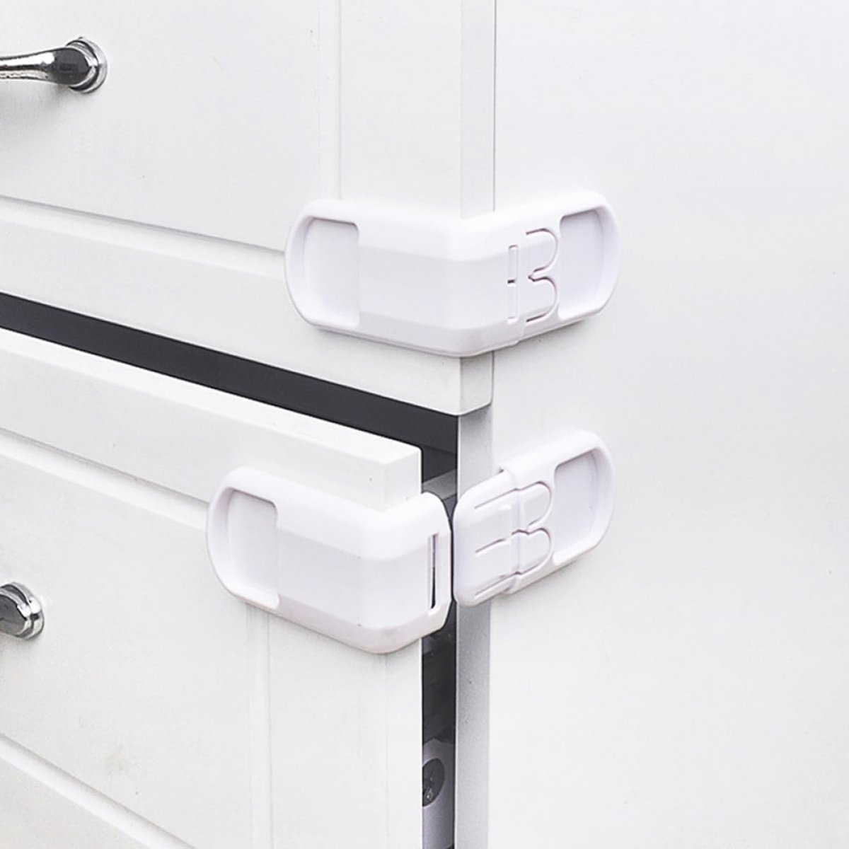 4 Stuks Veilige Kastsloten - Kinderbeveiliging - Multifunctioneel Kinderslot - Kast Beveiliging Kinderen - Kinderslot Kastjes - Zelfklevend Kinderslot - Baby Veiligheid - Kast & Ladebeveiliging - Wit,zwart – foto 4