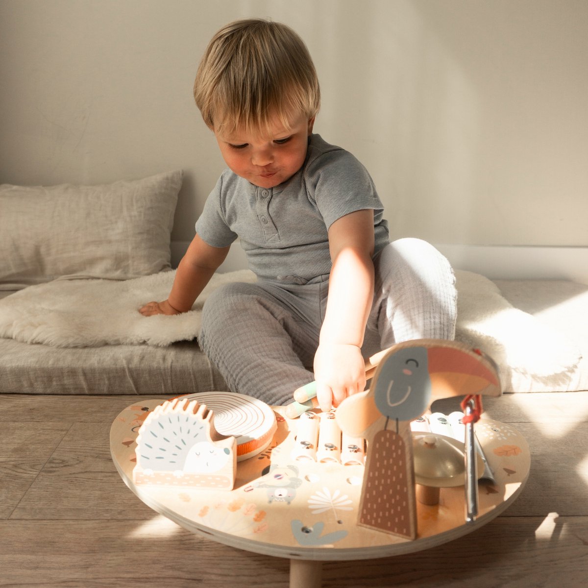 Beebie Babbels - Muziektafel – Muziek Speelgoed - Houten Speelgoed - Speelgoedinstrumenten - Muziekspeelgoed 1 jaar - Met Xylofoon, Triangel en Trommel — afbeelding 3