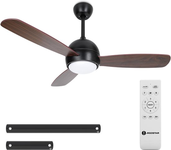 Zwarte plafondventilator met donkerhouten bladen, inclusief verlichting en afstandsbediening.