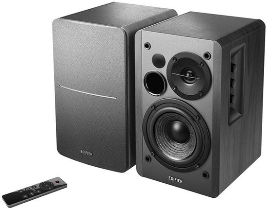 Edifier R1280DB bluetooth speakerset in zwart met afstandsbediening.