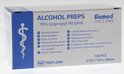 Doos met Romed alcohol swabs (70% isopropyl alcohol) in meerdere talen, 100 stuks.