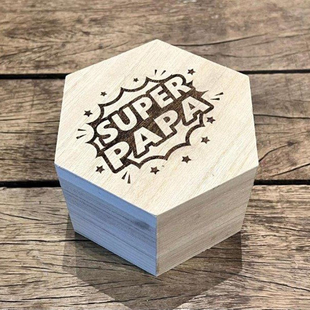 Dotti Houten Hexagon Doos "SUPER PAPA" (11,8 x 13,6 x 9 cm)