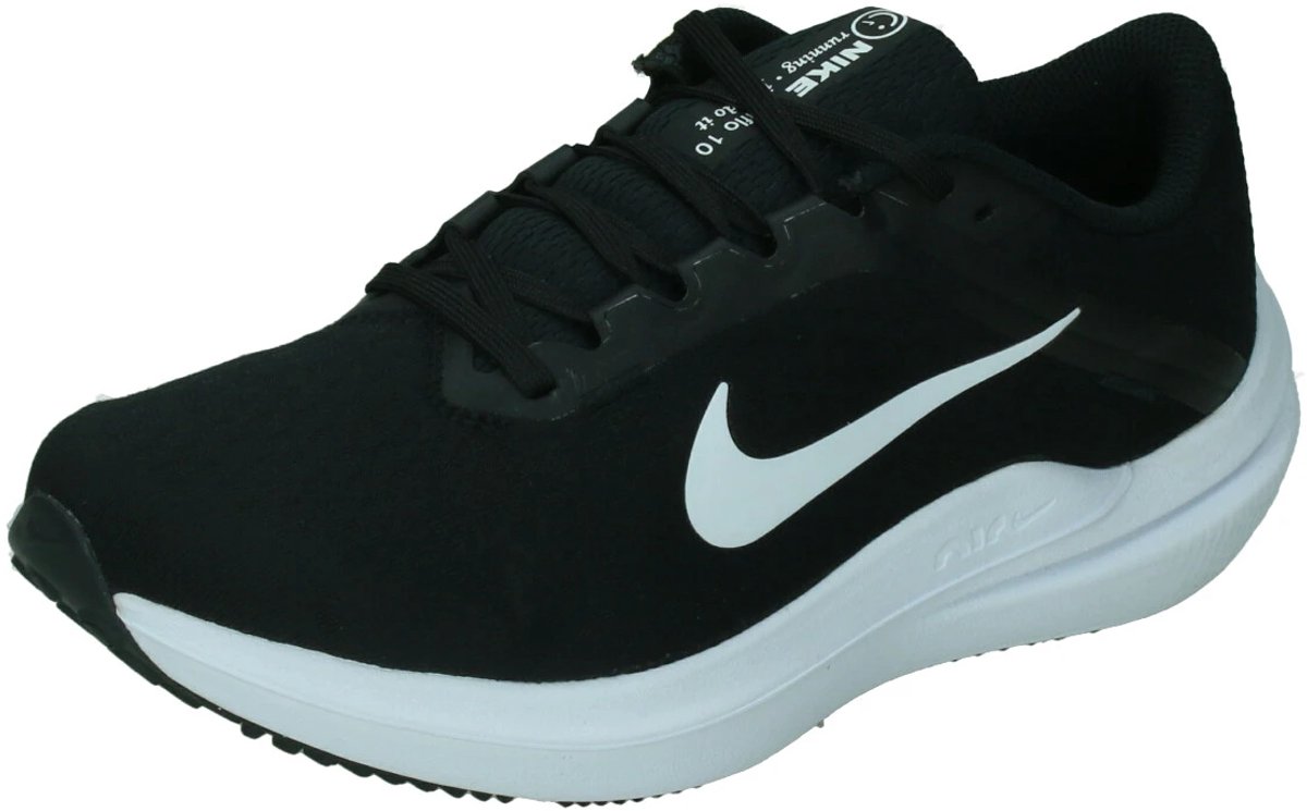 Nike winflo 10 in de kleur . Zwart