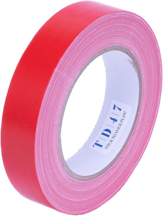 Rol rode gaffa tape met een witte kern. TD47 "STICK TO YOUR PLAN!".
