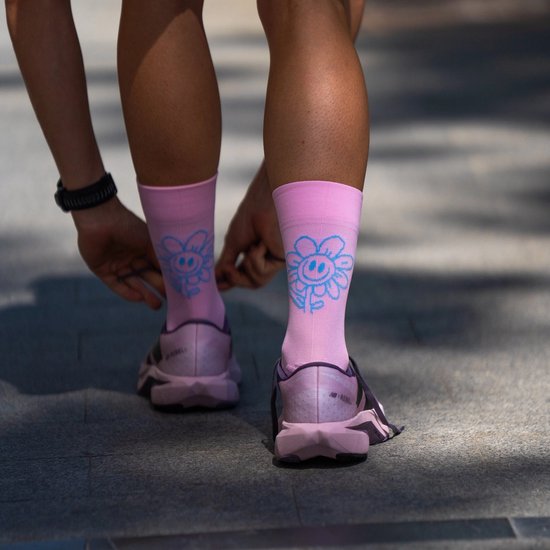 Chaussettes de course Sporcks Happy Day Pink – Compression et maintien – Respirantes COOLMAX® – Régulatrices d'humidité – Chaussettes de sport pour femmes et hommes