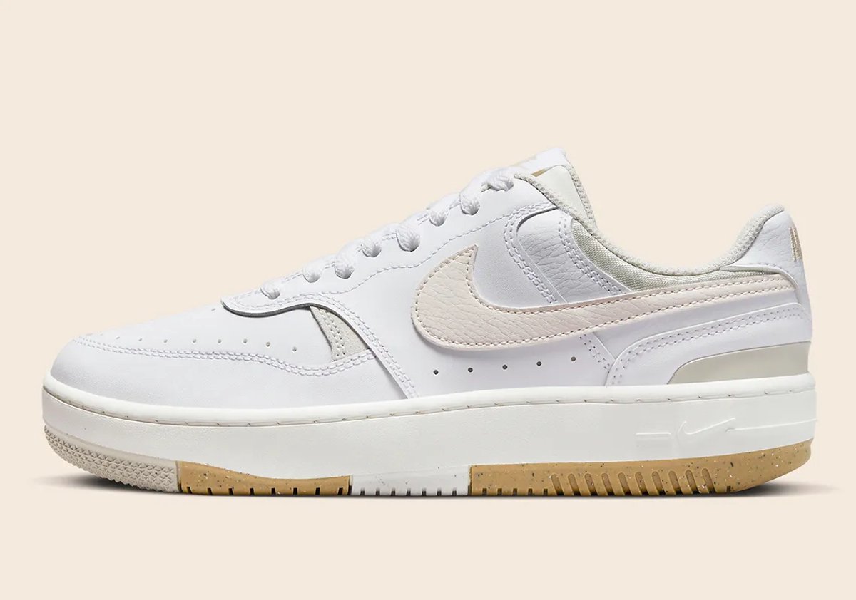 Nike sneakers maat 44