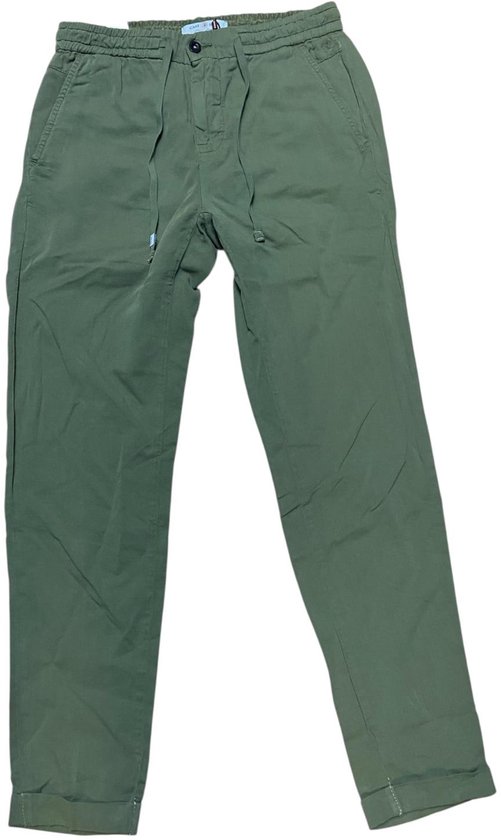 Groene chino met trekkoord en knopen