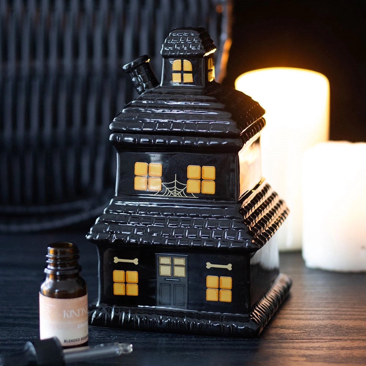 Something Different - Zwart Spookhuis Halloween Oliebrander en Wasverwarmer