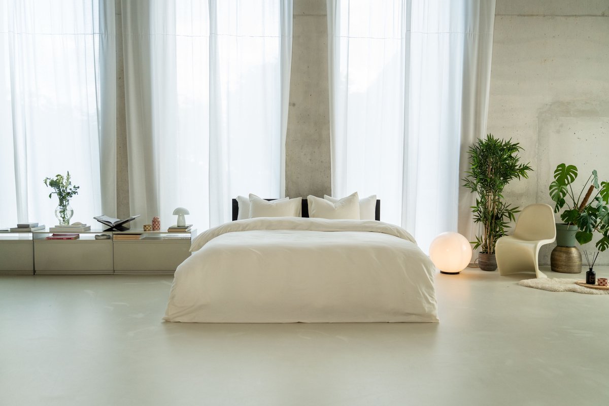 Kayori Saya Dekbedovertrek Katoensatijn - 200x200-220 + 2 slopen - Tweepersoons - Biologisch Katoen - Offwhite