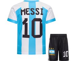 foto van Messi Argentinië Tenue | Voetbal Shirt + broekje set - EK/WK voetbaltenue - Maat 152 - Blauw Wit