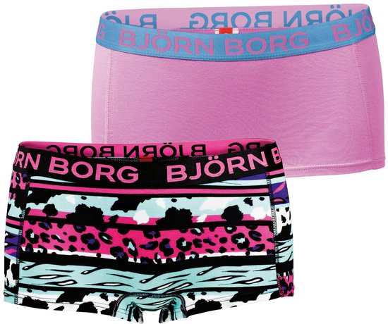 Twee Björn Borg boxershorts: één effen roze en één met een kleurrijk dierenpatroon en zwarte elastische tailleband.