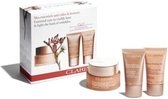 Clarins Face Essential Care to Visibly Firm & Fight The Look Of Wrinkles Pakket 1Pakket