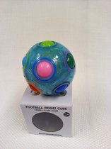 fidget football magic rainbowcolor puzzel ball | magic ball | magische bal - geeft licht in het donker!