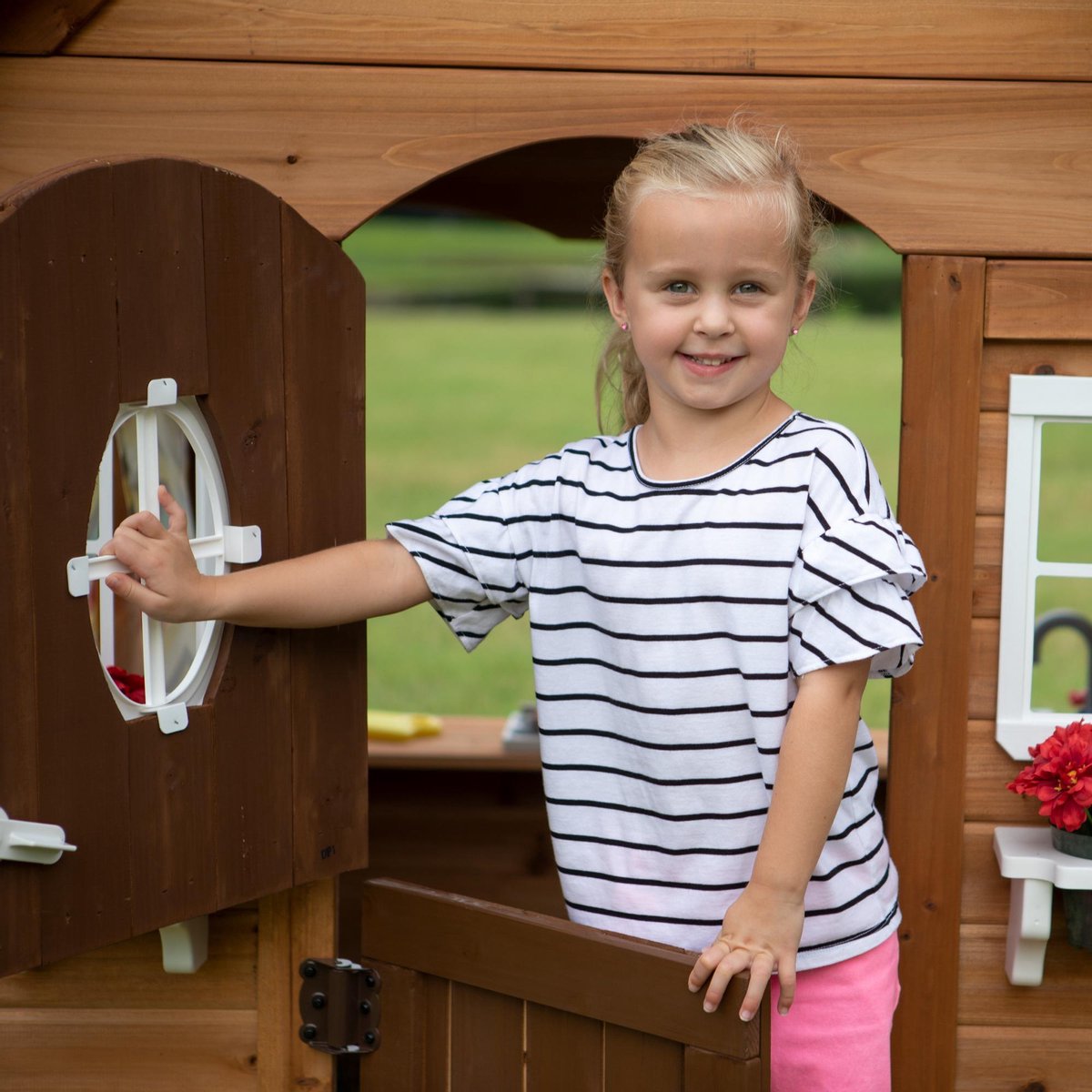 Backyard Discovery Aspen Houten Speelhuis - met Speelkeukentje, brievenbus en meer — afbeelding 10