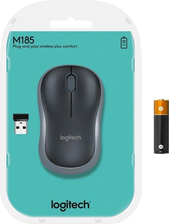 Verpakking van de Logitech M185 draadloze muis met een batterij en USB-ontvanger.