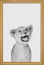 JUNIQE - Poster met houten lijst Lion Cub Classic -13x18 /Wit & Zwart