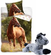 Paarden dekbedovertrek , bruin Paard bloemenweide-140x200 cm , 100% katoen- 1 persoons- dekbed- slaapkamer, incl. Grote paarden knuffel grijs/zwart 32 cm.