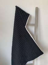 ZoZo handgemaakt- wikkeldoek 70x70cm- wikkeldeken- omslagdoek-baby- grote wafel- zwart- bamboe- gebroken wit