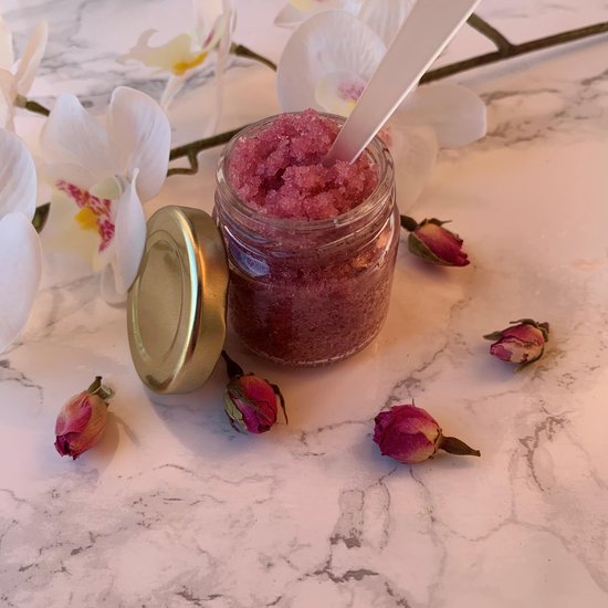 Natuurlijke Lipscrub met Rozenaroma