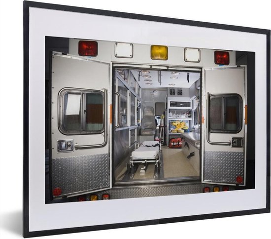 Fotolijst incl. Poster - Ambulance met open deuren - 40x30 cm - Posterlijst