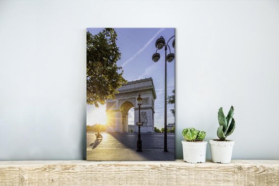 L'Arc de Triomphe à Paris au lever du soleil avec un ciel bleu clair Toile 20x30 cm - petit - Tirage photo sur toile (Décoration murale salon / chambre)