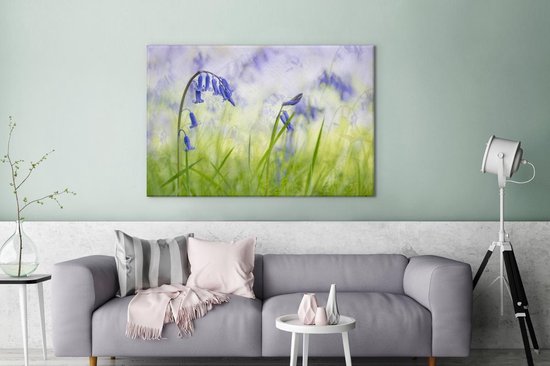 Sterhyacinten in een groen grasveld Canvas 120x80 cm - Foto print op Canvas schilderij (Wanddecoratie woonkamer / slaapkamer)