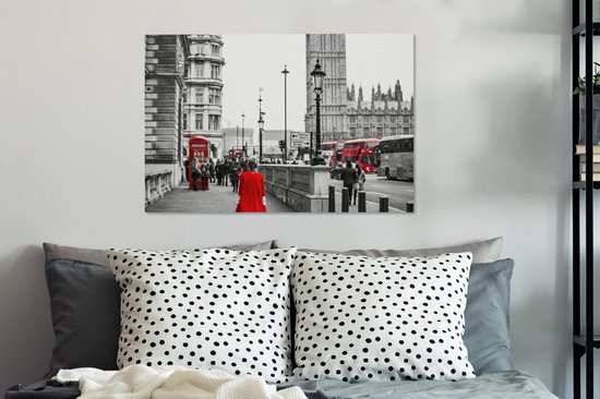 Photo Zwart et blanc d'une femme en robe rouge Toile 90x60 cm - Tirage photo sur toile (Décoration murale salon / chambre)