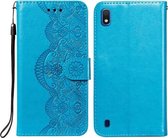 Voor Samsung Galaxy A10 Flower Vine Embossing Pattern Horizontale Flip Leather Case met Card Slot & Holder & Wallet & Lanyard (Blue)