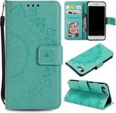 Totem Flower Reliëf Horizontale Flip TPU + PU lederen tas met houder & kaartsleuven & portemonnee voor iPhone SE 2020/8/7 (groen)