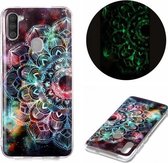 Voor Samsung Galaxy A11 Lichtgevende TPU zachte beschermhoes (Mandala Flower)