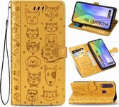 Voor Huawei Y6P Leuke Kat en Hond Reliëf Horizontale Flip Leren Case met Beugel / Kaartsleuf / Portemonnee / Lanyard (Geel)